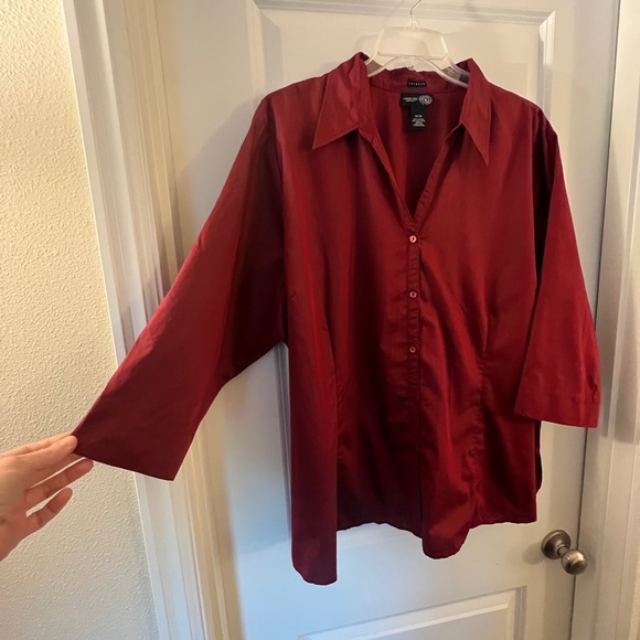 Lane Bryant Maroon 3/4 sleeve dress shirt. Venezia Jean Co - Picture 3 of 8